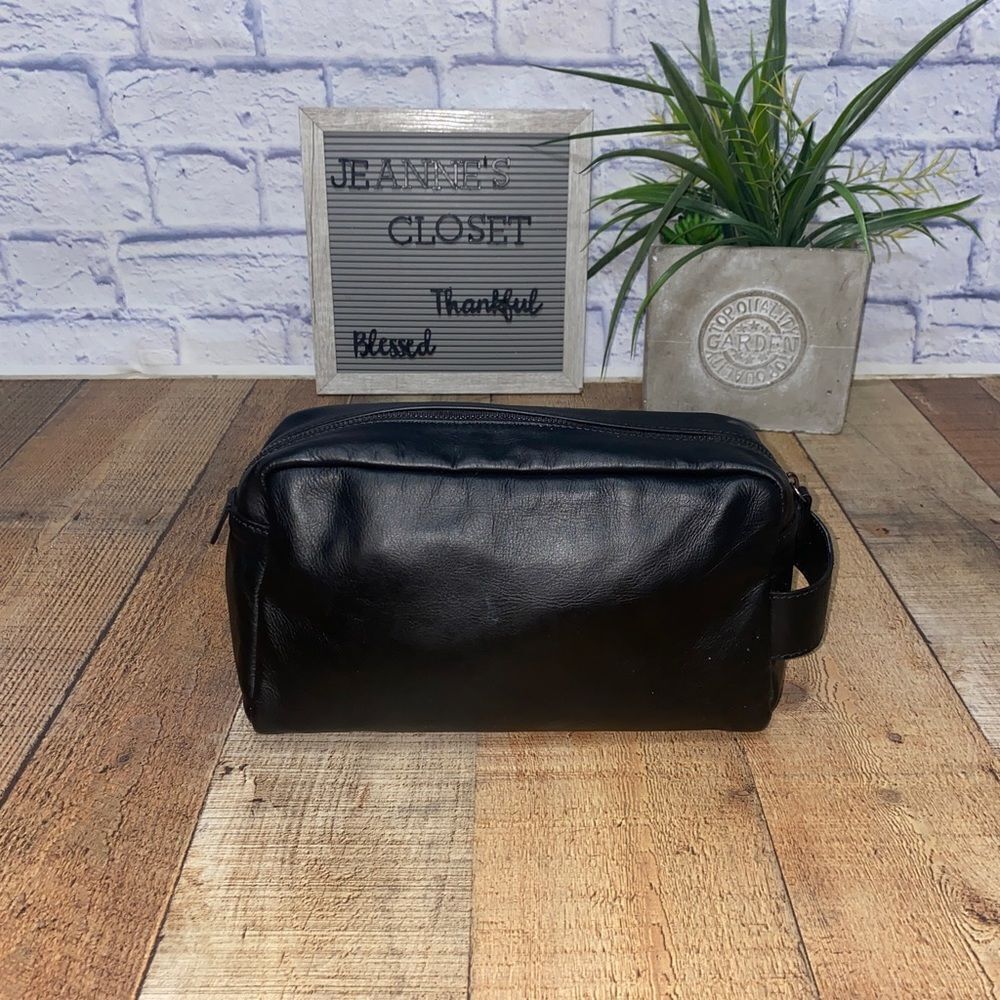 Massei genuine leather made‎ in Italy toiletry bag